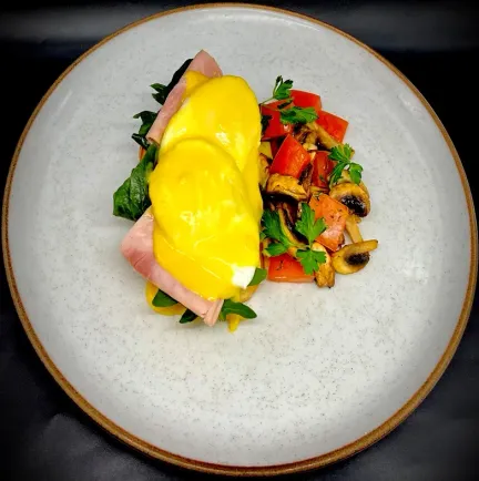 Huevos Benedictinos